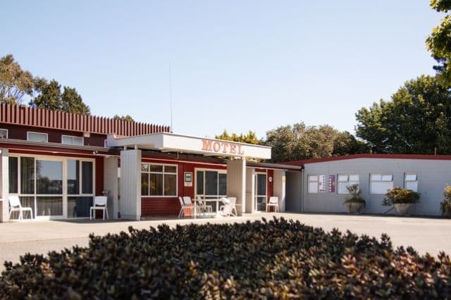 Ascot Park Hotel
