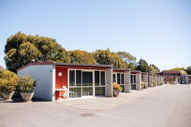 Ascot Park Hotel