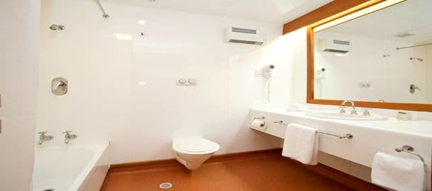 Guest Bathroom.jpg