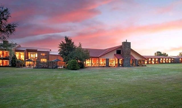 Distinction Mackenzie Country Hotel