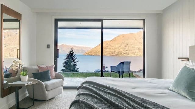 Kamana Lakehouse