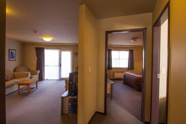 2bed Modern_6.jpg