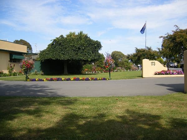 Gardens 2.JPG