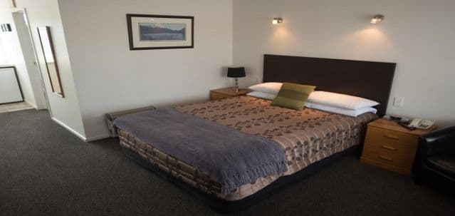 Fitzherbet Court Motel