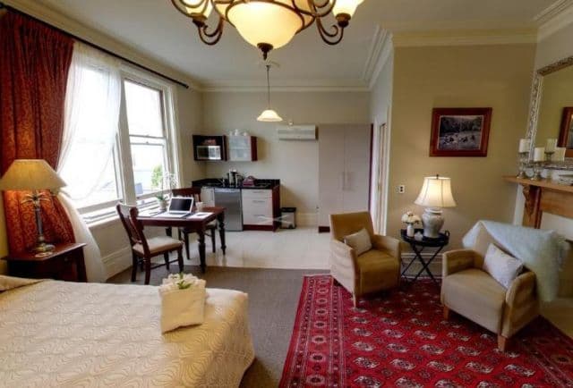 Merivale Manor