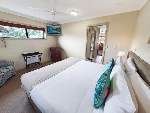 Whangaparaoa Lodge