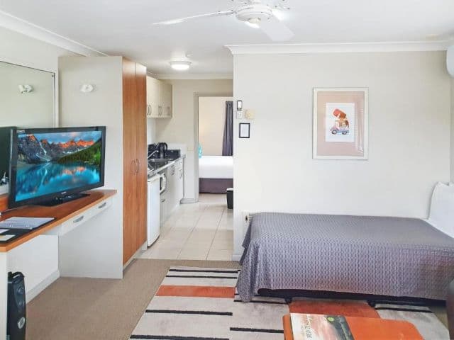 Whangaparaoa Lodge