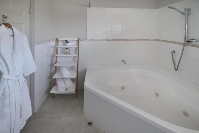 Whangaparaoa Lodge