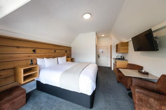 Lomond Lodge Motel & Apartments