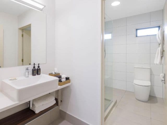 Jet Park Hotel Hamilton Airport