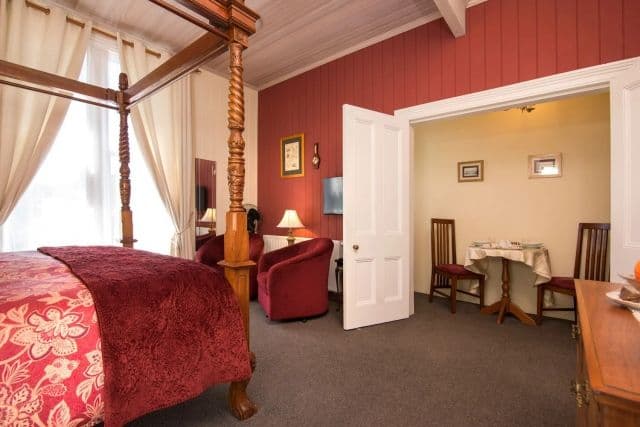 Sennen House
