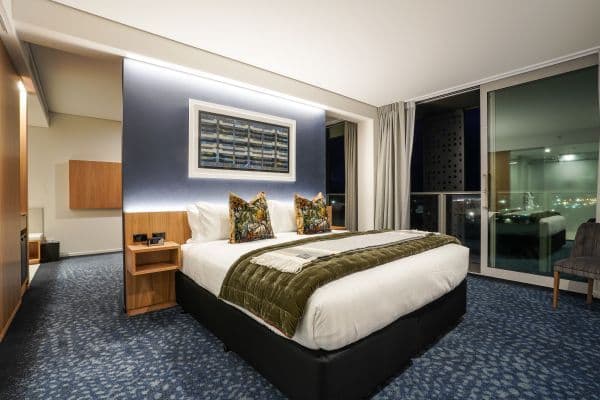 Executive Corner Suite