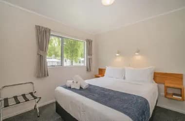Coromandel Shelly Beach TOP 10 Holiday