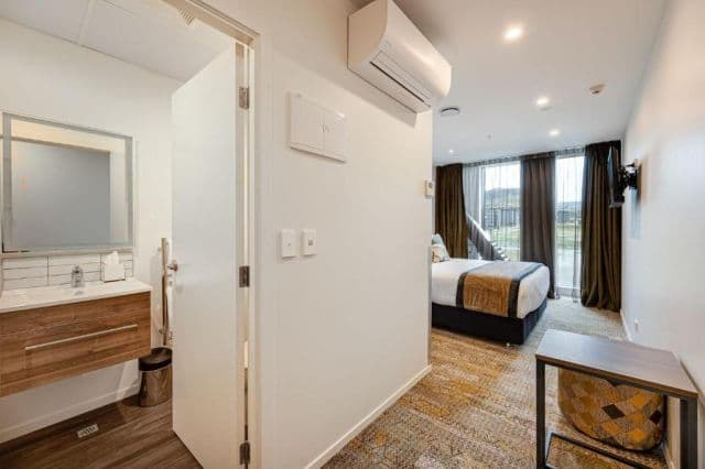 LQ Queenstown by Wyndham
